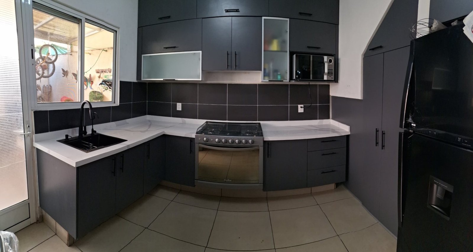 Cocina integral gris grafito